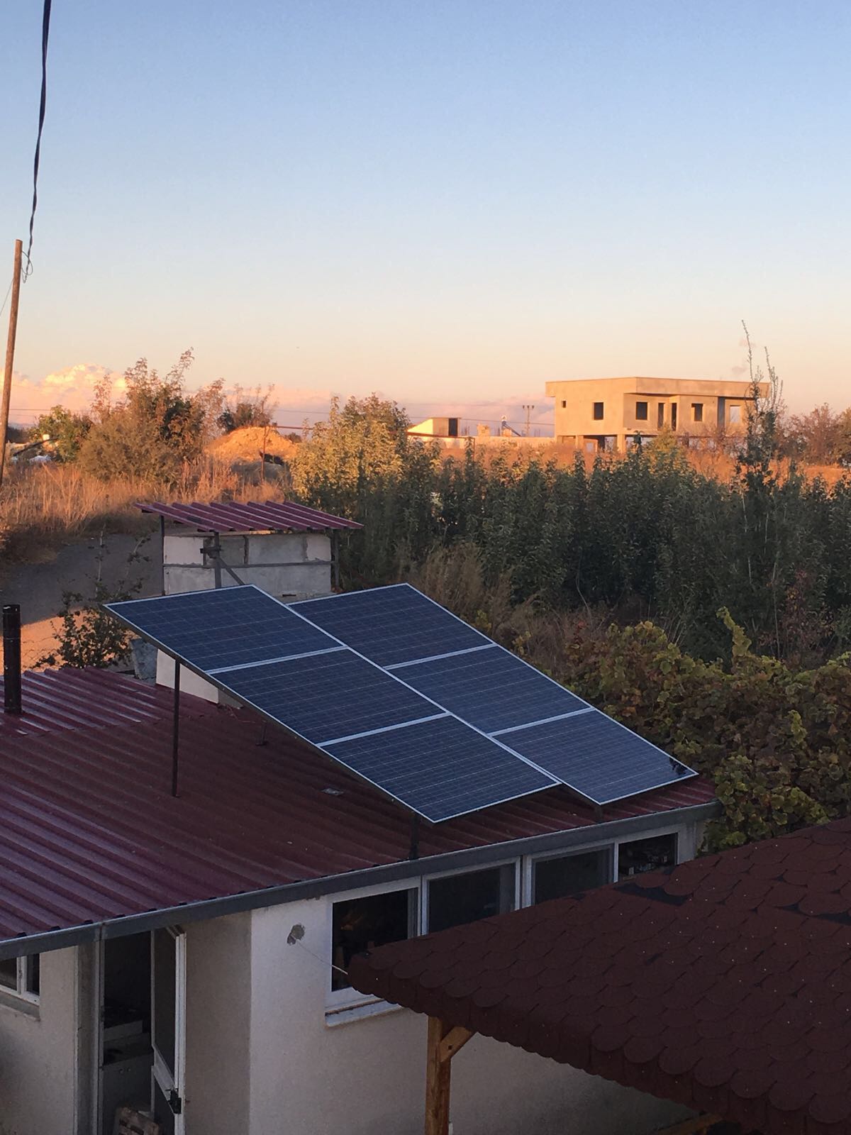 MERSİN BAĞ EVİ 1.5 KW GÜNEŞ PANELİ UYGULAMASI Pnr Solar